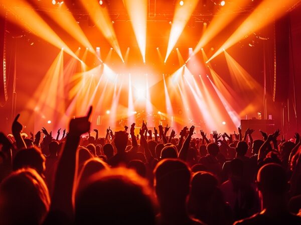 Muzyczna eksplozja w gdańskim lesie: VVYDMY i Lipali na scenie!