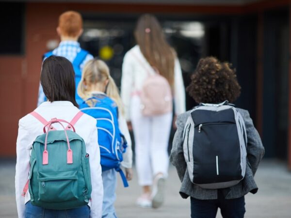 Dofinansowanie posiłków w szkołach – nowy program wsparcia dla uczniów w Cedrach Wielkich