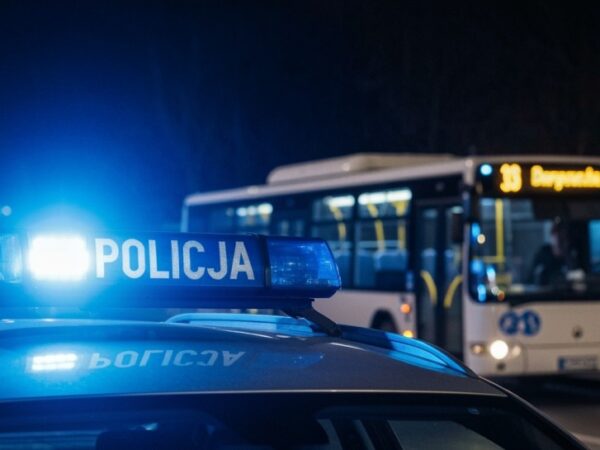 Pijany agresor atakuje przechodniów w centrum miasta