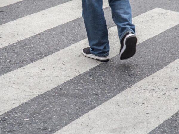 Poważny wypadek na przejściu dla pieszych: 15-latka potrącona przez kierowcę KIA