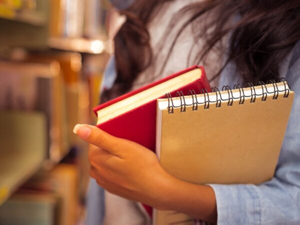28 Młodych Talentów z Gminy Cedry Wielkie Otrzymało Stypendia za Wyjątkowe Osiągnięcia
