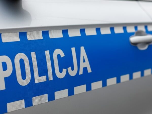Lęborscy kryminalni i KAS zabezpieczyli 720 kg tytoniu i niemal 400 litrów nielegalnego alkoholu